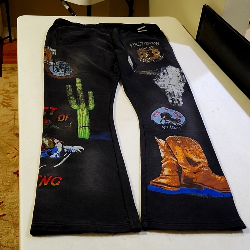 COPY - WOMEN'S SWEATS
